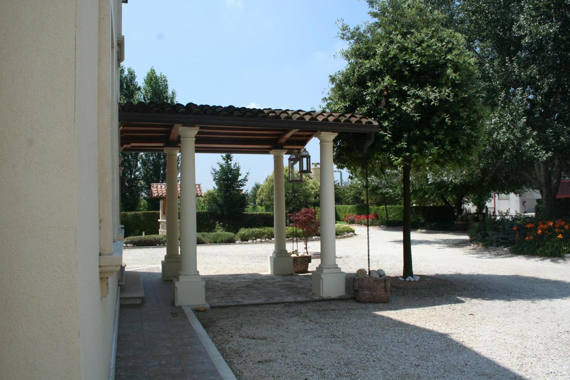 Villamoreno Merlara Exterior photo