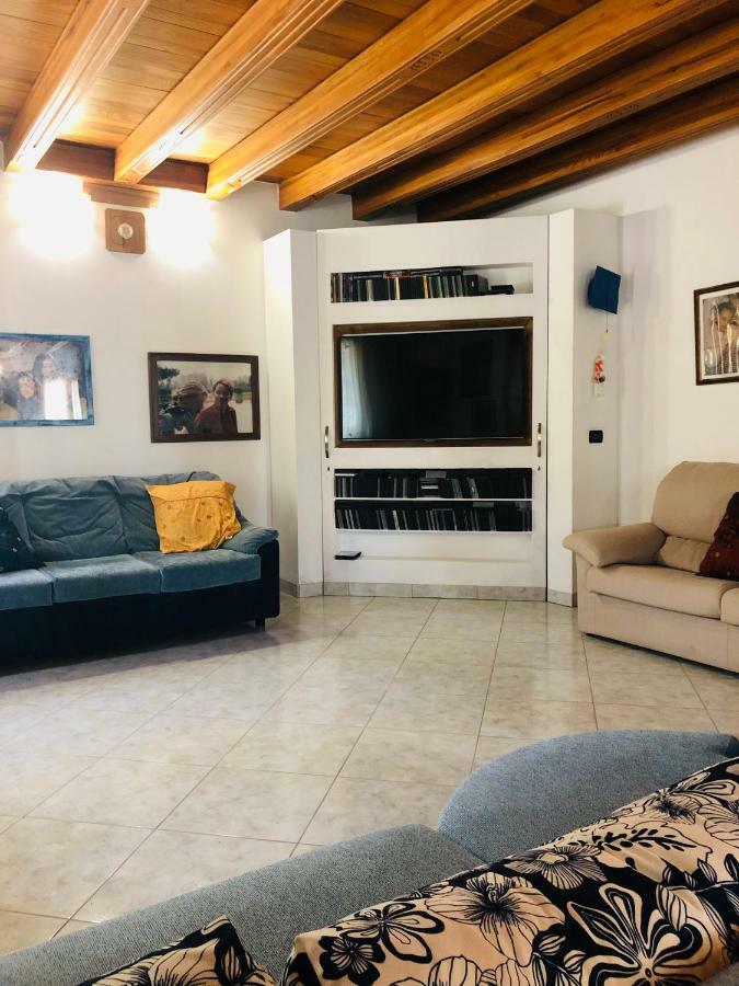 Villamoreno Merlara Exterior photo